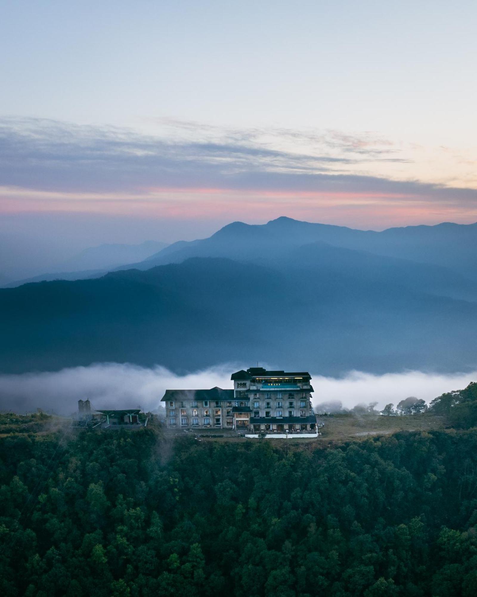 Sarangkot Mountain Lodge Pokhara Dış mekan fotoğraf